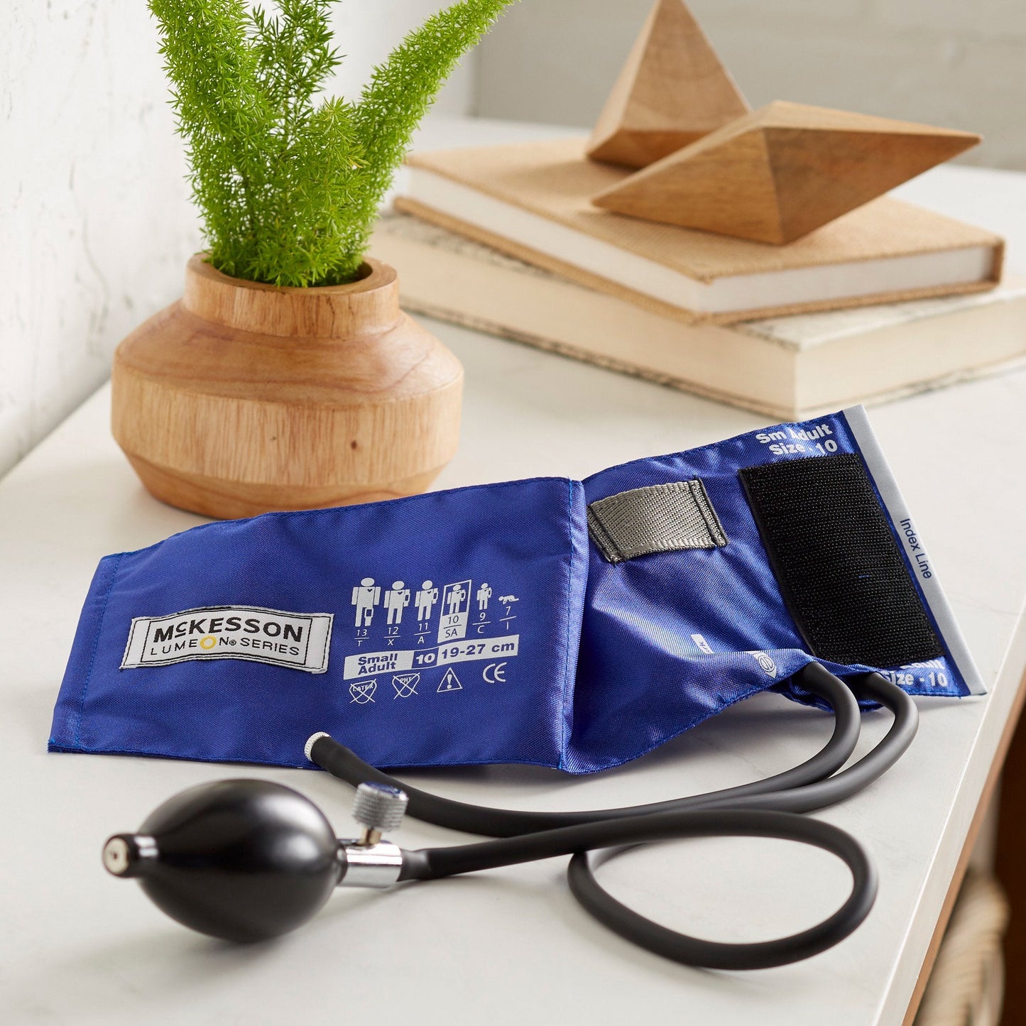 McKesson Lumeon Blood Pressure Bulb and Cuff, Child Arm, Small, 19-27 cm 01-865-10SARBGM
